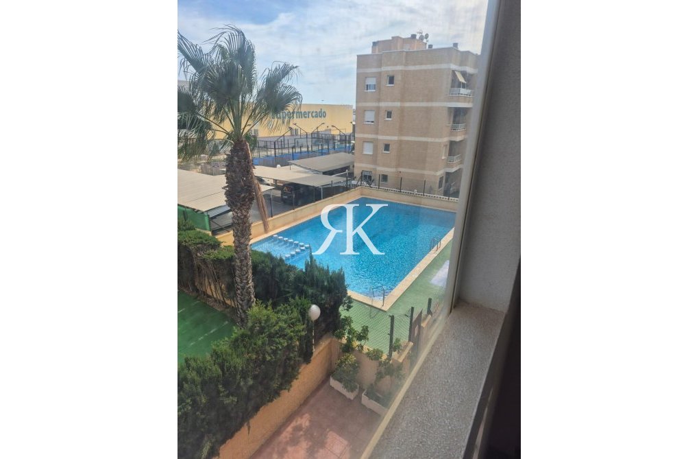 Segunda mano - Apartamento  - Torrevieja - Aguas Nuevas