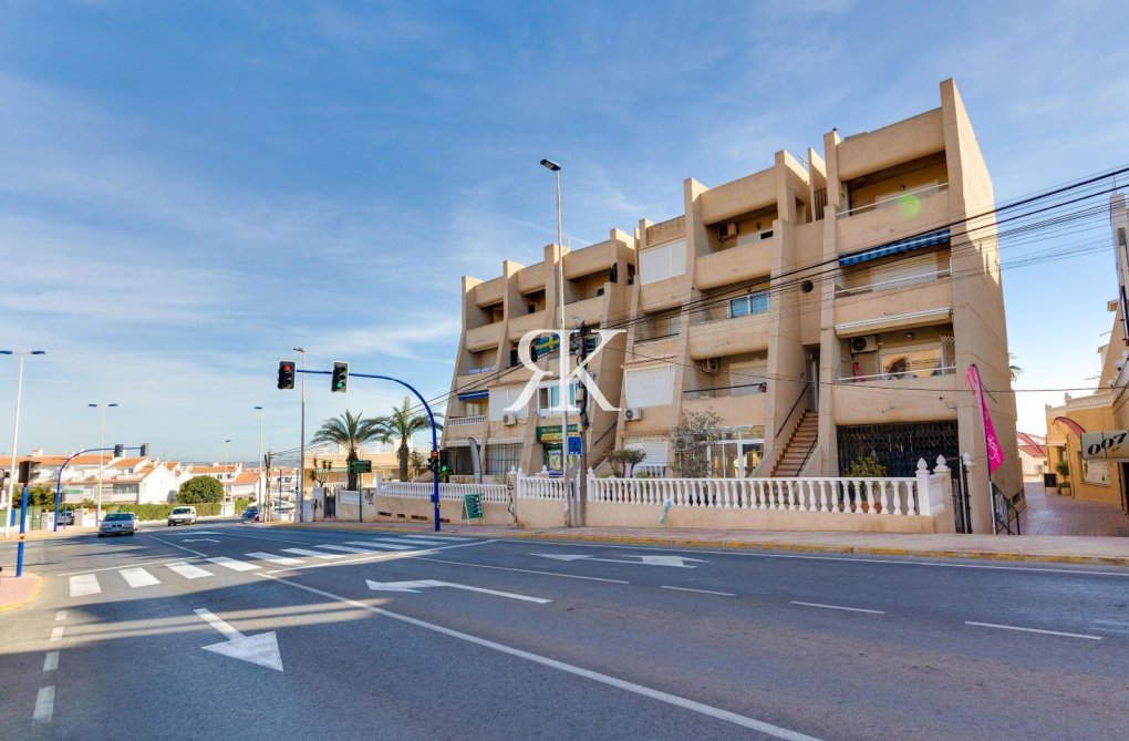 Segunda mano - Apartamento  - Torrevieja - Cabo Cervera