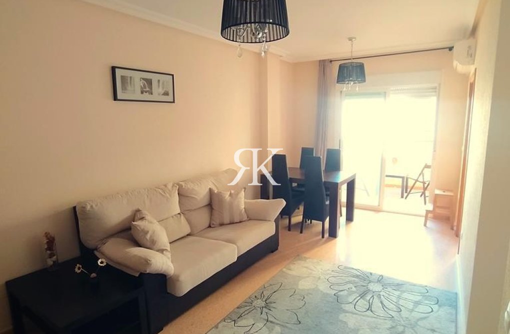 Segunda mano - Apartamento  - Torrevieja - CENTRO CASCO URBANO