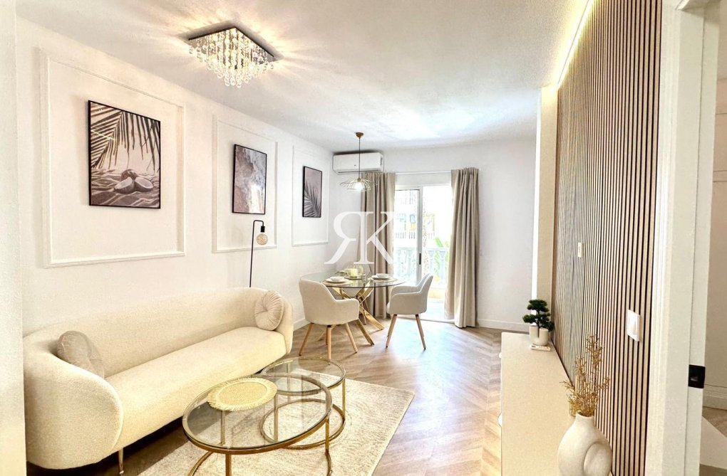 Segunda mano - Apartamento  - Torrevieja - Centro