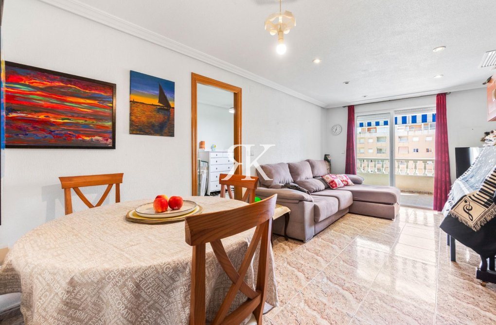 Segunda mano - Apartamento  - Torrevieja - Centro