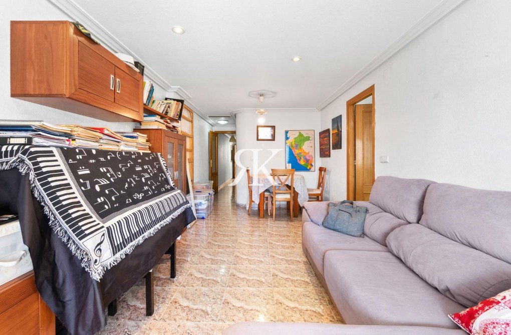 Segunda mano - Apartamento  - Torrevieja - Centro