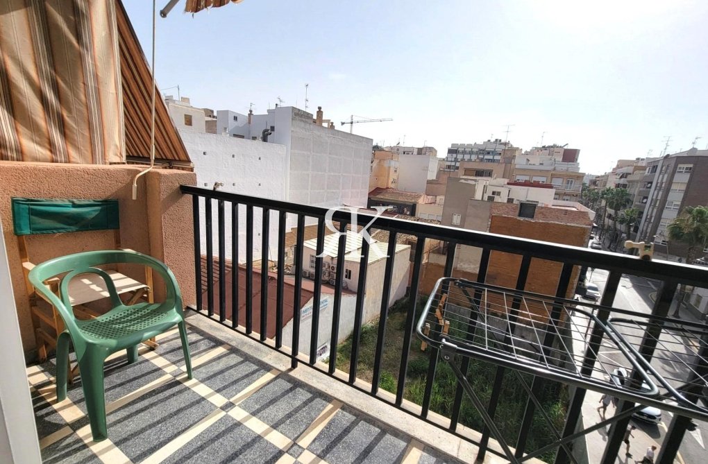 Segunda mano - Apartamento  - Torrevieja - Centro