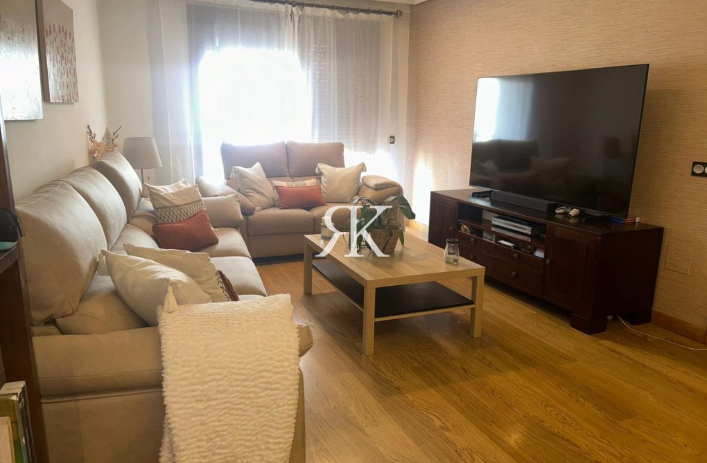 Segunda mano - Apartamento  - Torrevieja - Centro