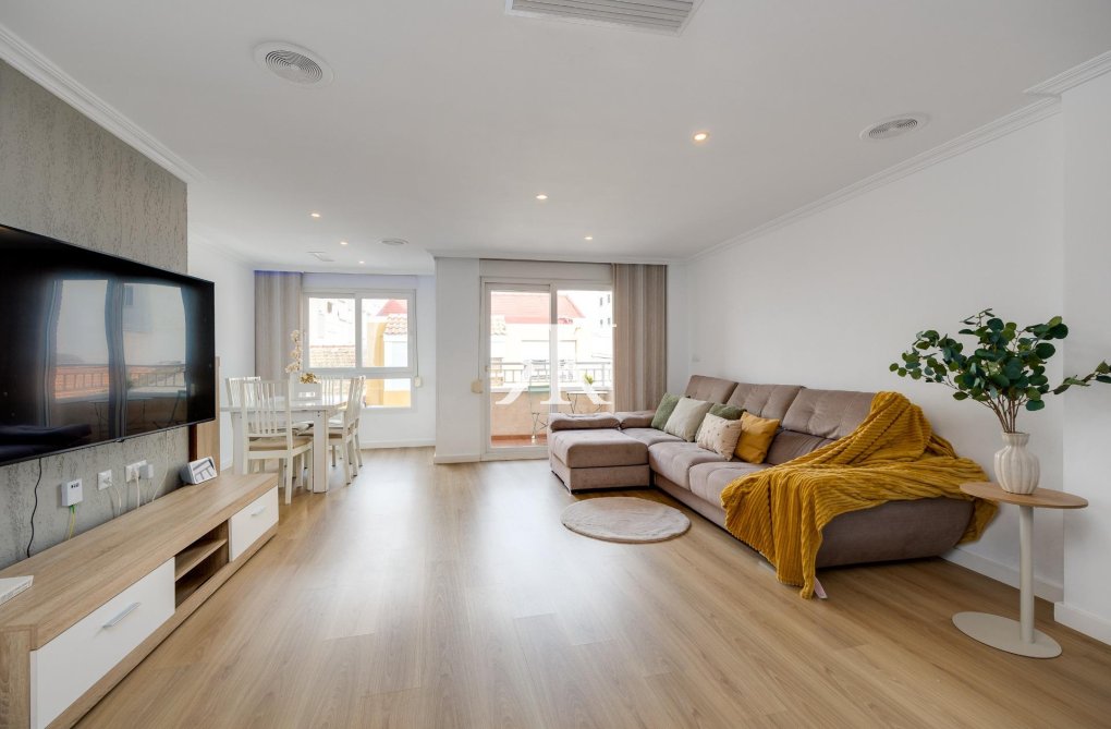 Segunda mano - Apartamento  - Torrevieja - Centro