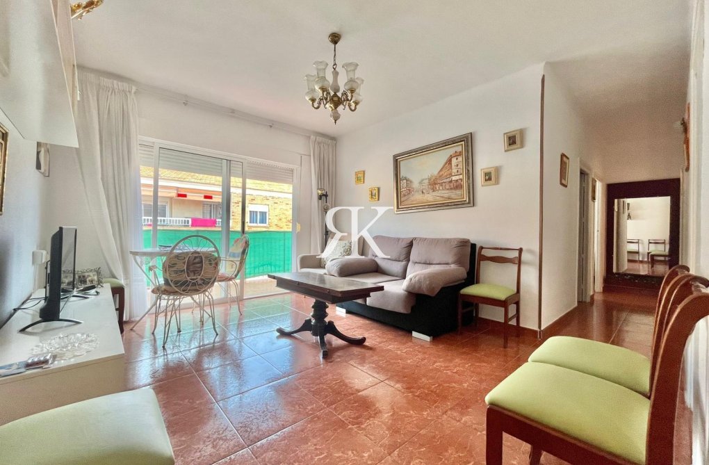 Segunda mano - Apartamento  - Torrevieja - Estacion De Autobuses