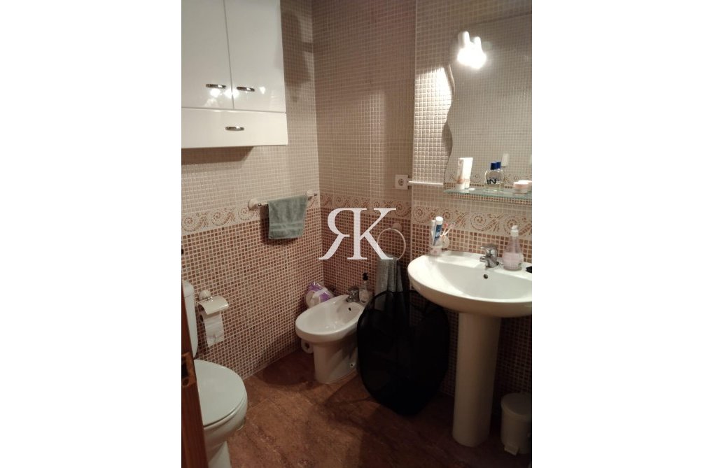 Segunda mano - Apartamento  - Torrevieja - Parque Acuático - Sector 25