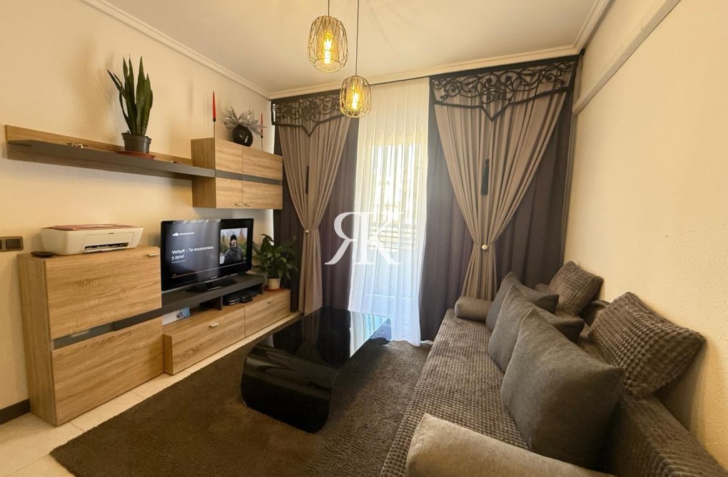 Segunda mano - Apartamento  - Torrevieja - Parque De Las Naciones