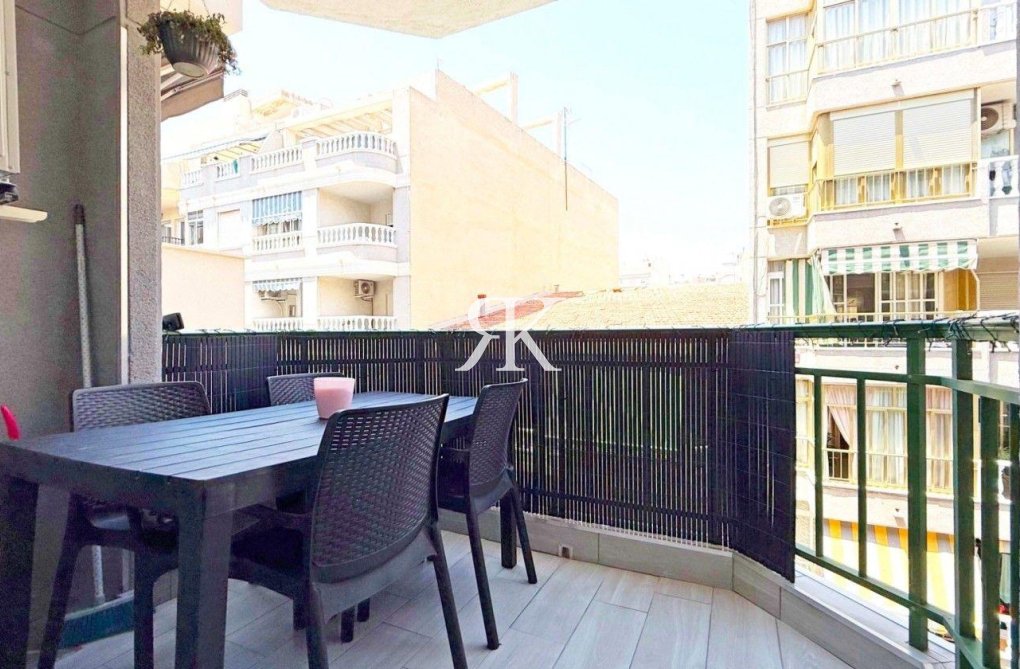Segunda mano - Apartamento  - Torrevieja - Playa del Cura