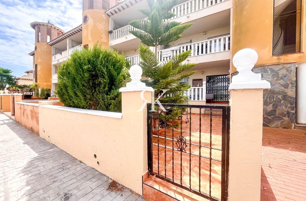 Segunda mano - Bungalow - Orihuela Costa - Lomas De Cabo Roig-los Dolses