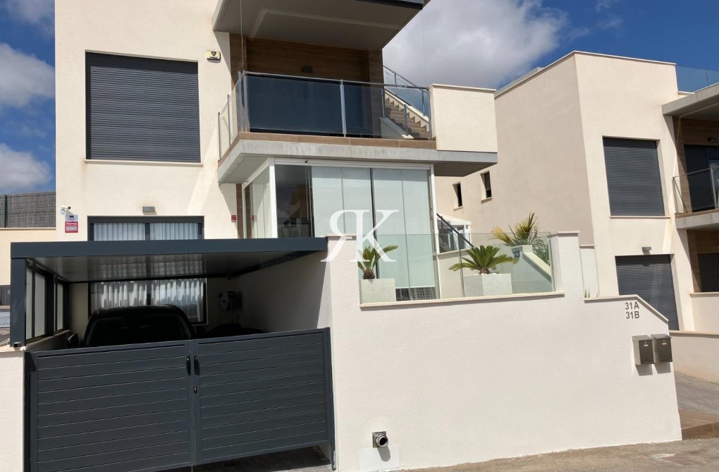 Segunda mano - Bungalow - San Miguel de Salinas - Las Colinas