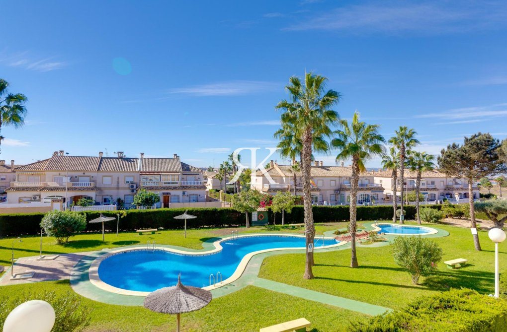Segunda mano - Bungalow - Torrevieja - Aguas Nuevas