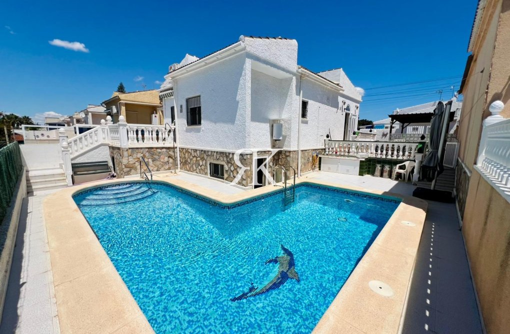 Segunda mano - Bungalow - Torrevieja - El Chaparral