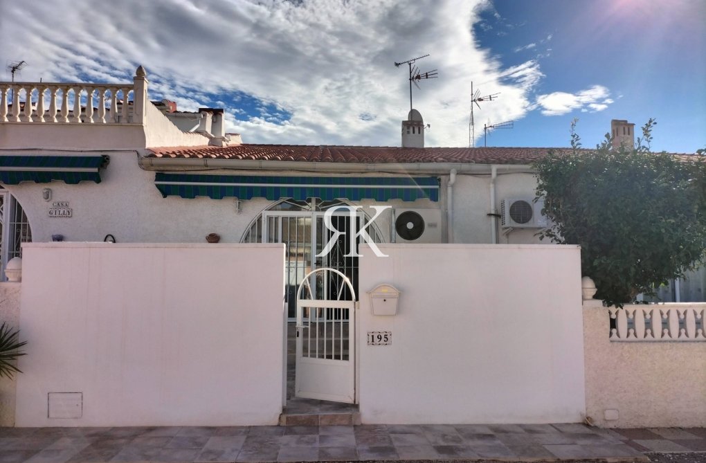 Segunda mano - Chalet - Torrevieja - El Chaparral