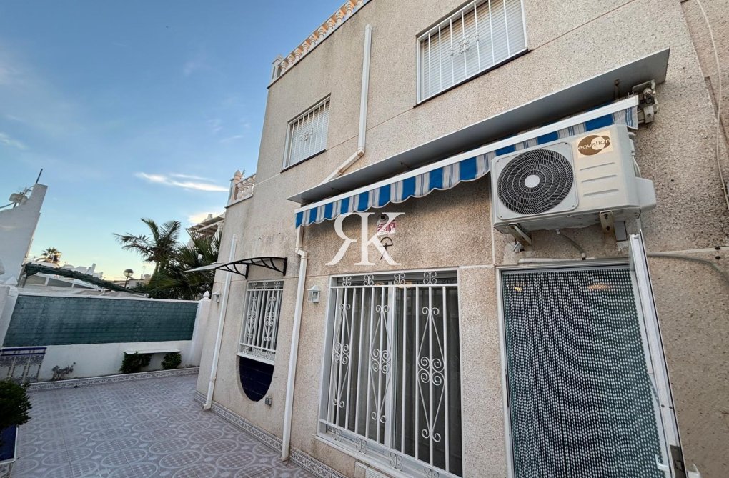 Segunda mano - Semi Detached - Torrevieja - Carrefour