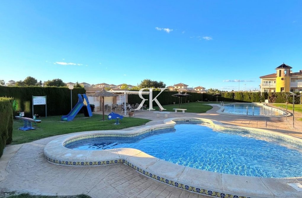 Segunda mano - town house - Orihuela Costa - Costa Blanca