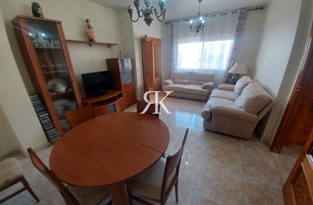 Segunda mano - town house - Roldan - Inland