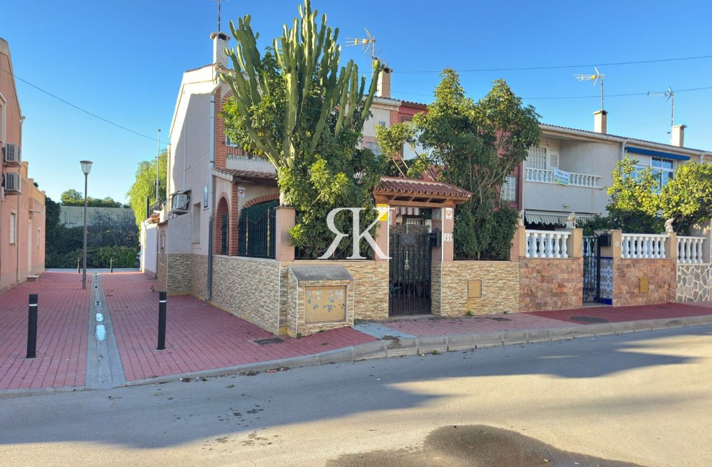 Segunda mano - town house - Torrevieja - Costa Blanca