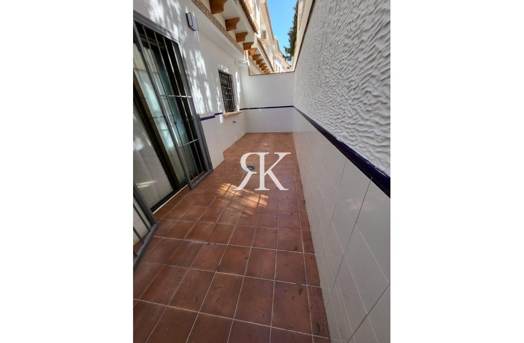 Segunda mano - town house - Villamartin - Costa Blanca