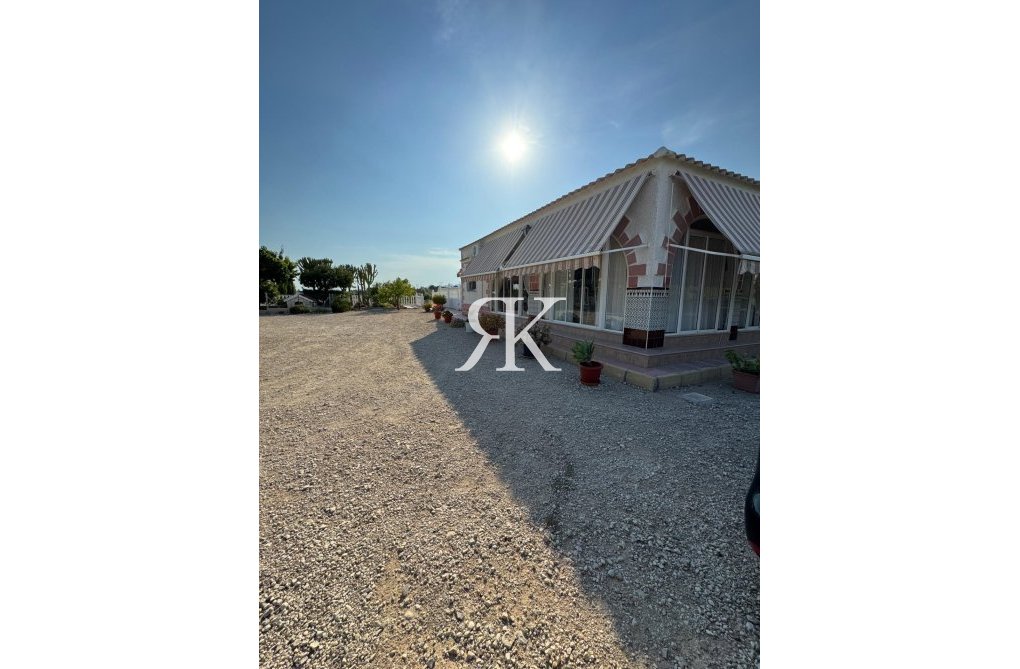 Segunda mano - villa - Albatera - Partida Lomas