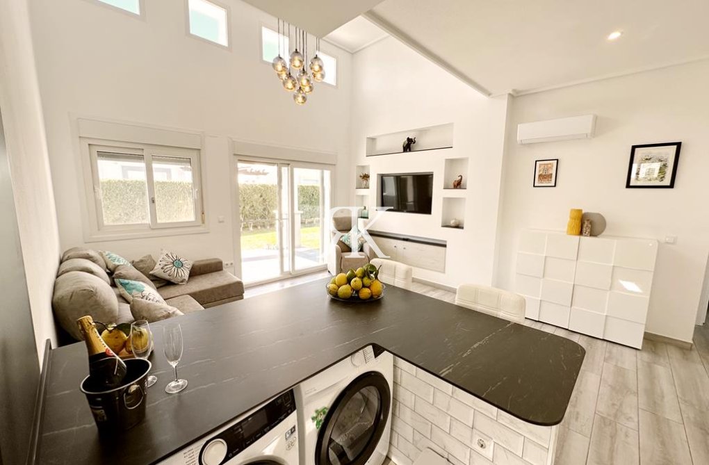 Segunda mano - villa - La Torre Golf Resort - Inland