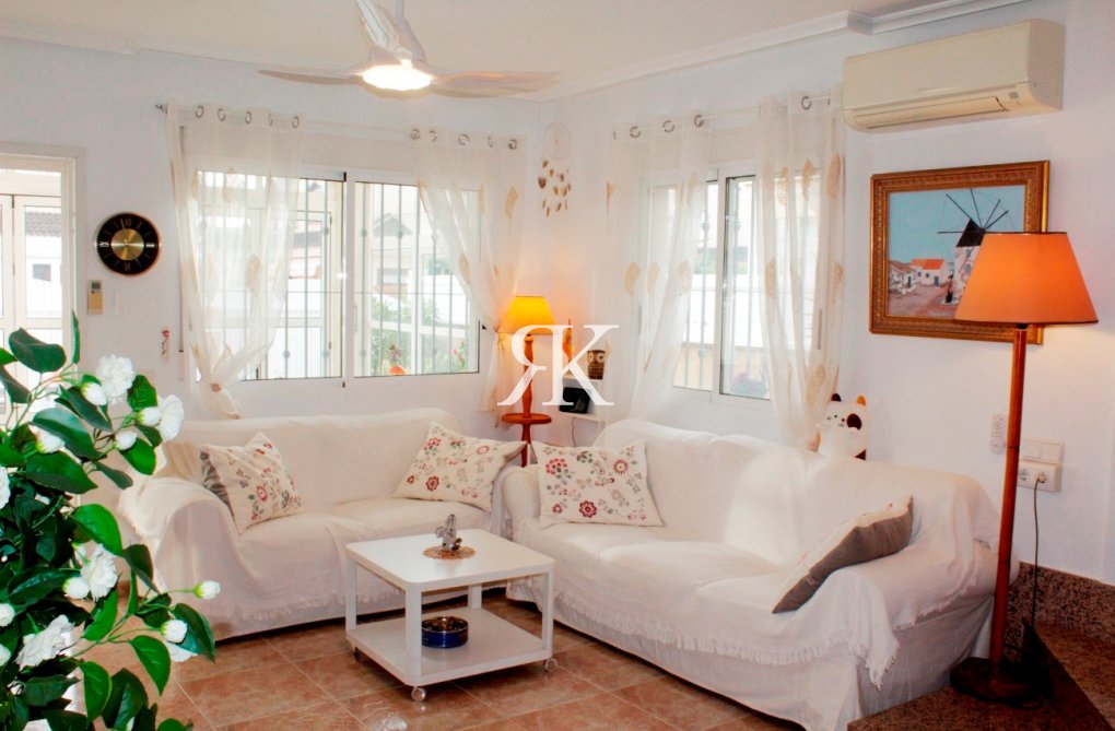 Segunda mano - villa - Torre de la Horadada - Costa Blanca