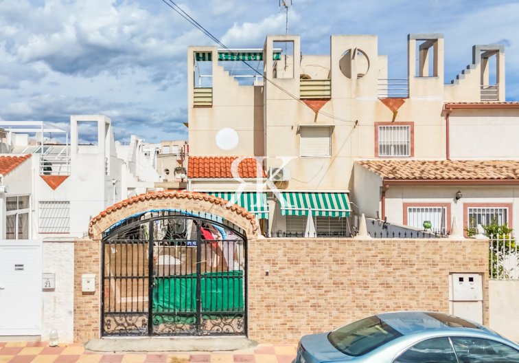 Semi-detached Villa  - Resale - Torrevieja - Las Torretas