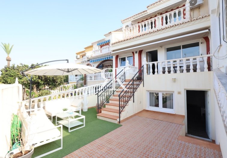 Semi-detached Villa  - Resale - Torrevieja - Torrevieja