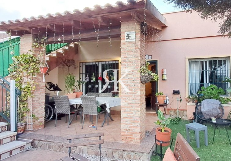 Semi Detached - Wiederverkauf - Torrevieja - Parque Acuático - Sector 25