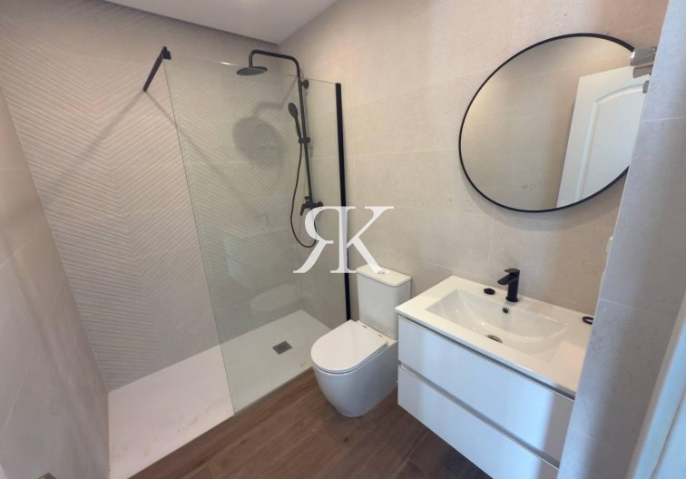 town house - Herverkoop - Torrevieja - Aguas Nuevas 1