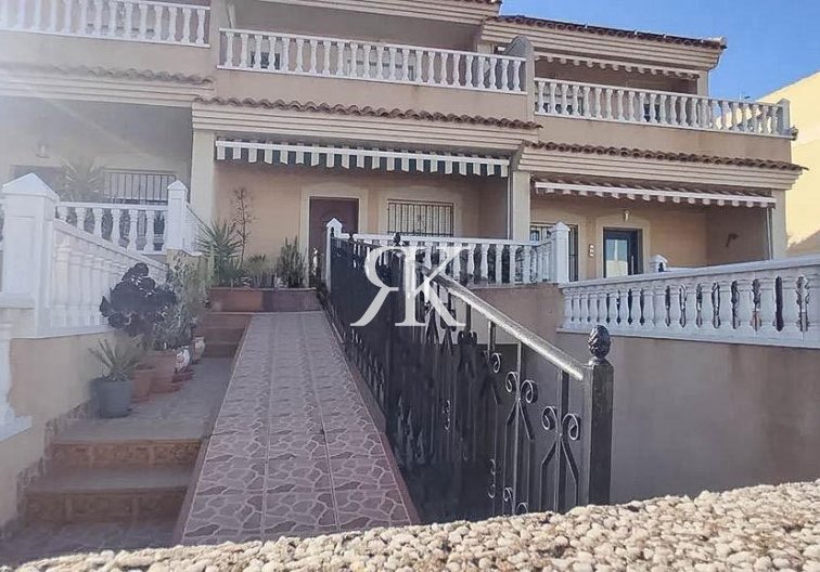 town house - Herverkoop - Torrevieja - Los Altos
