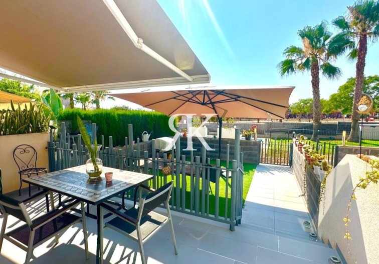 town house - Resale - Torrevieja - Aguas Nuevas