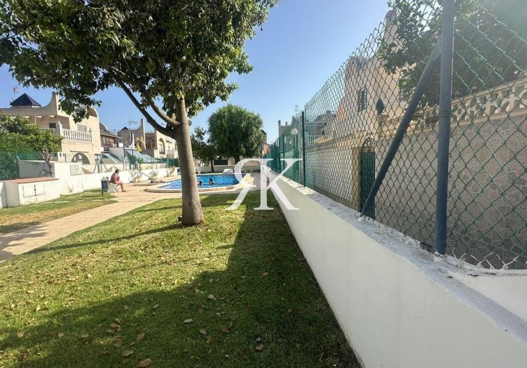 town house - Wiederverkauf - Torrevieja - Carrefour