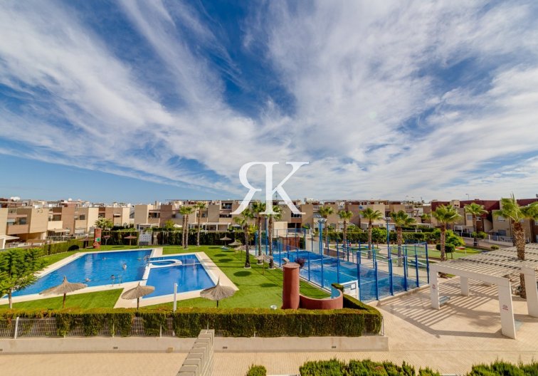 town house - Wiederverkauf - Torrevieja - Sector 25