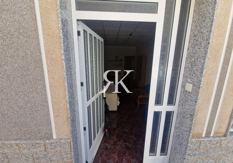 town house - Wiederverkauf - Torrevieja - Torrevieja