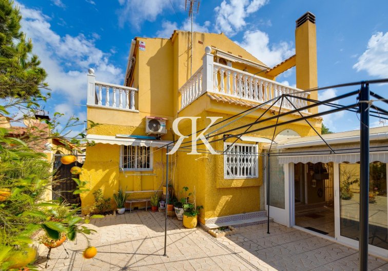 villa - Herverkoop - Torrevieja - Aguas Nuevas