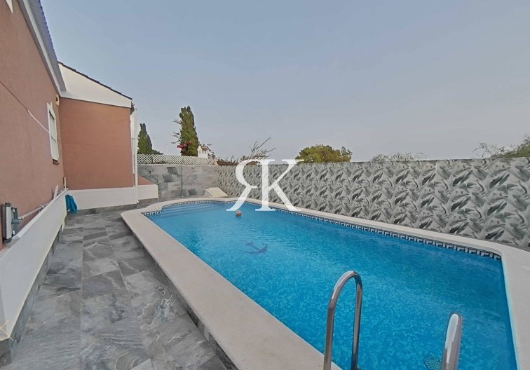 villa - Herverkoop - Torrevieja - San Luis