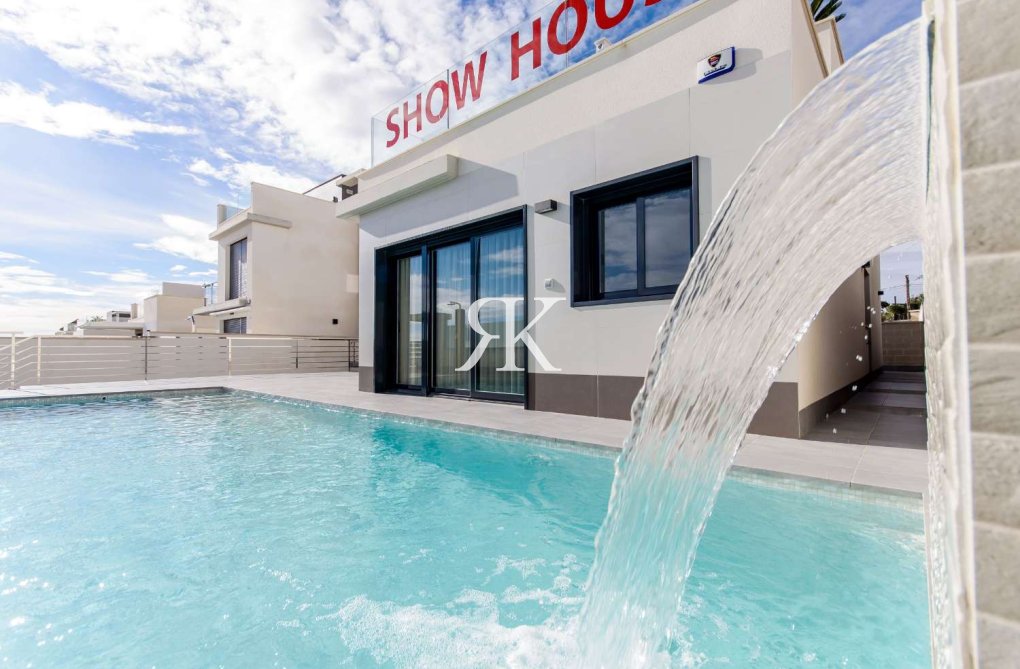  - Villa independiente - San Miguel de Salinas