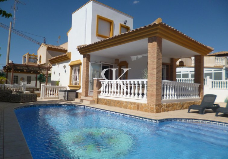 villa - Resale - Pilar de la Horadada - Costa Blanca