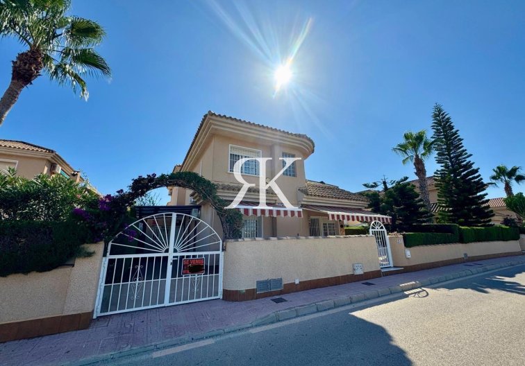 villa - Resale - Torrevieja - Costa Blanca