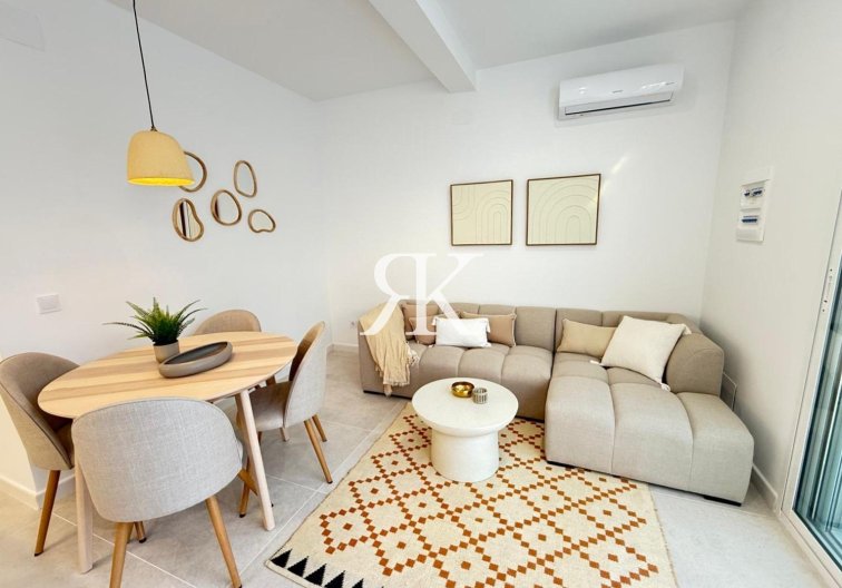 villa - Resale - Torrevieja - El Chaparral