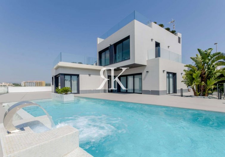 Vrijstaande villa - Gebouwd op aanvraag - Orihuela Costa - Campoamor