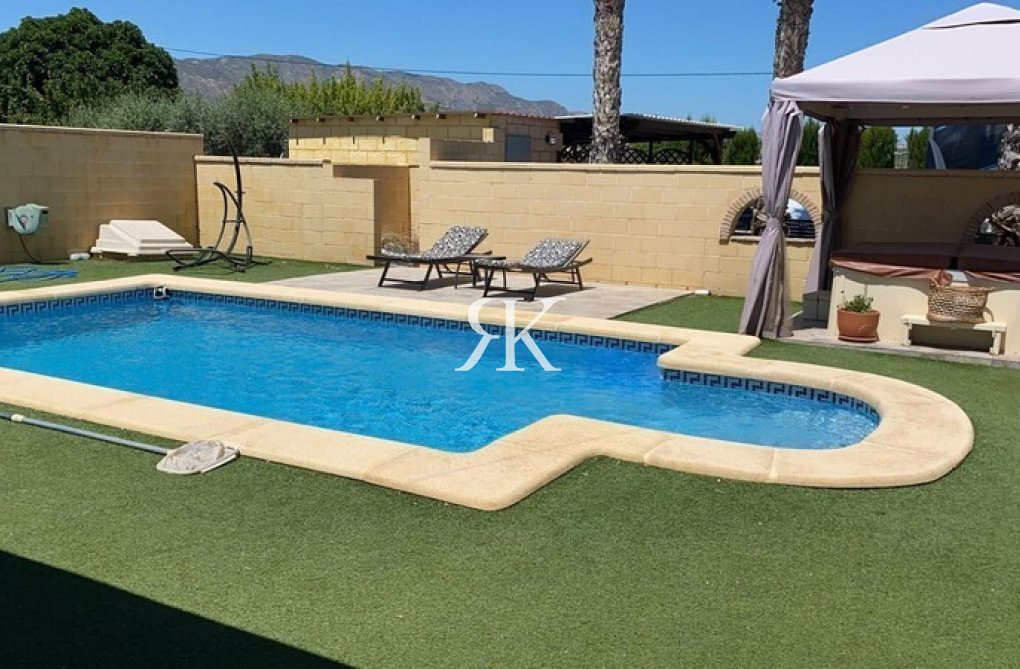 Wiederverkauf - Freistehende Villa - Albatera