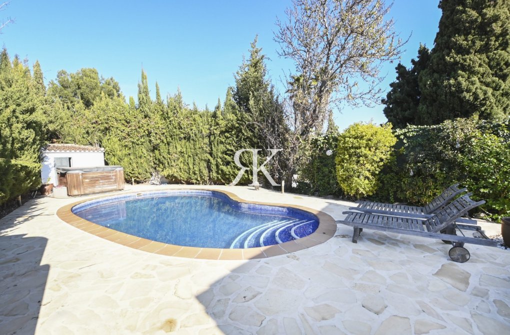 Wiederverkauf - Freistehende Villa - Calpe - Partida Corralet