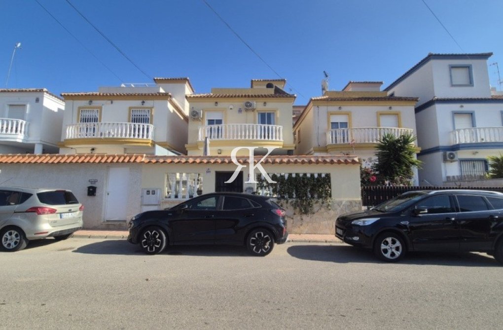 Wiederverkauf - Freistehende Villa - Orihuela Costa - El Galan