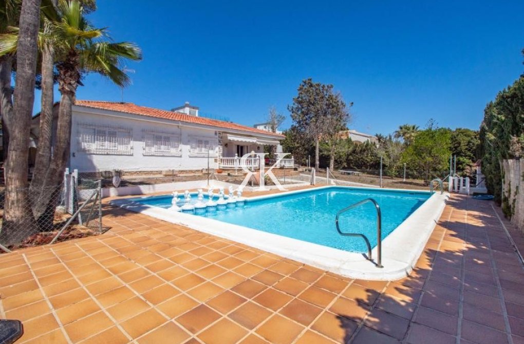 Wiederverkauf - Freistehende Villa - Torrevieja - Los Balcones 