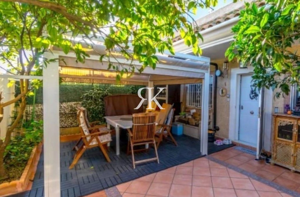 Wiederverkauf - Semi Detached - Torrevieja - Aguas Nuevas