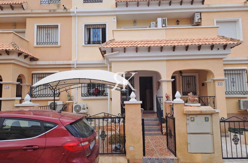 Wiederverkauf - town house - Orihuela Costa - Costa Blanca