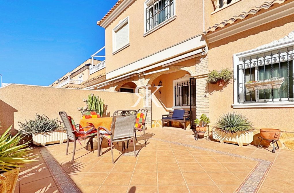 Wiederverkauf - town house - Orihuela Costa - Costa Blanca