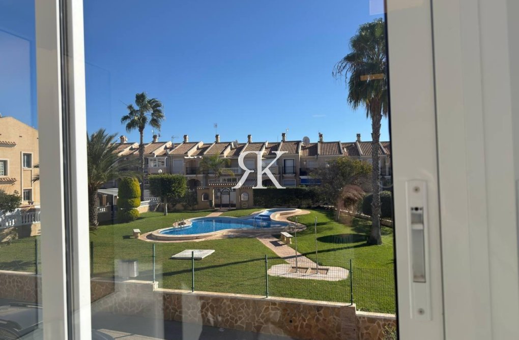 Wiederverkauf - town house - Torrevieja - Aguas Nuevas